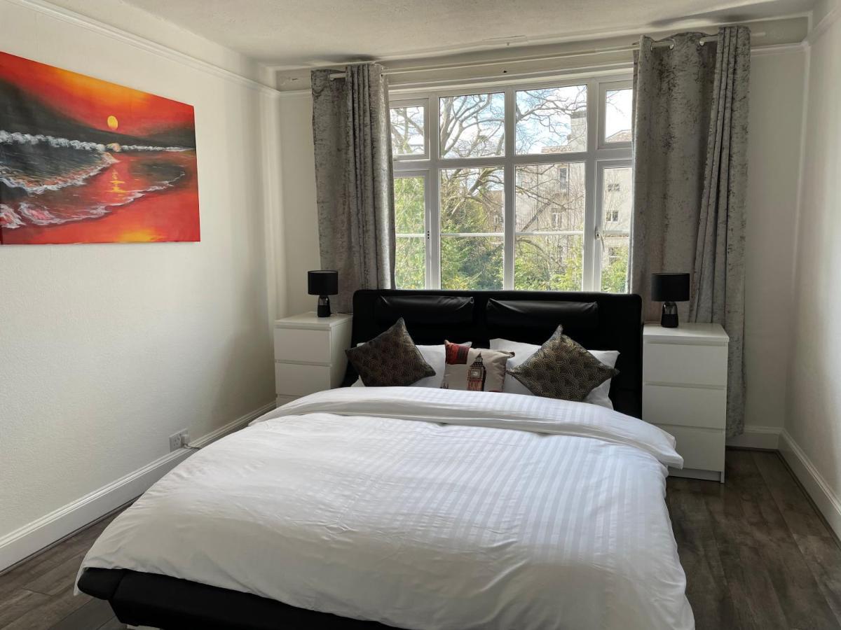 Bright And Spacious 2 Bedroom Apartment Sutton  Extérieur photo